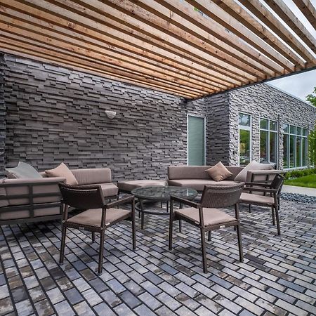 Courtyard By Marriott Toledo West Hotell Exteriör bild