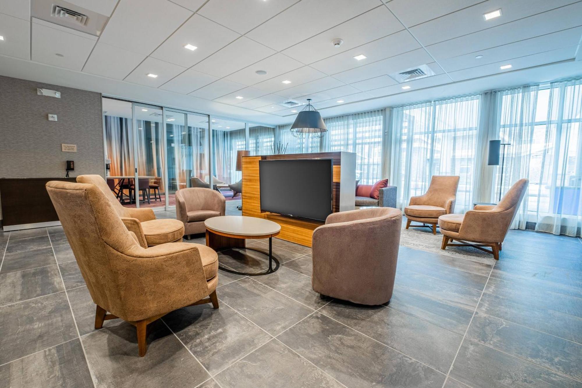 Courtyard By Marriott Toledo West Hotell Exteriör bild