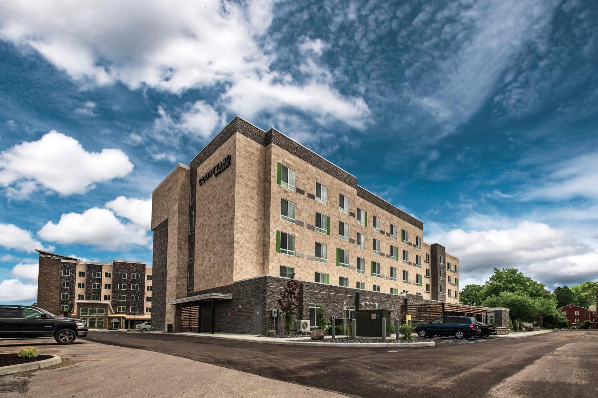 Courtyard By Marriott Toledo West Hotell Exteriör bild