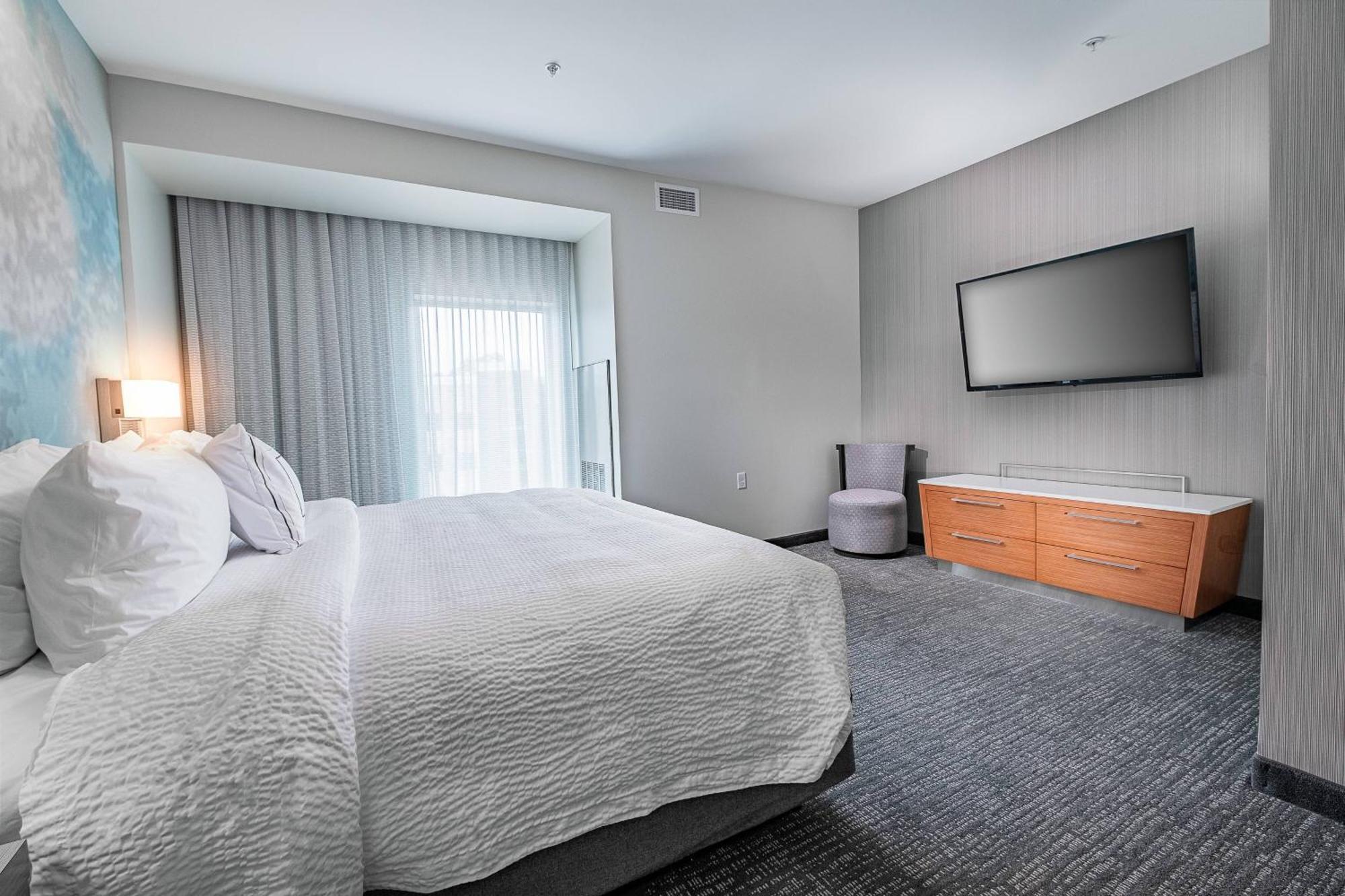 Courtyard By Marriott Toledo West Hotell Exteriör bild