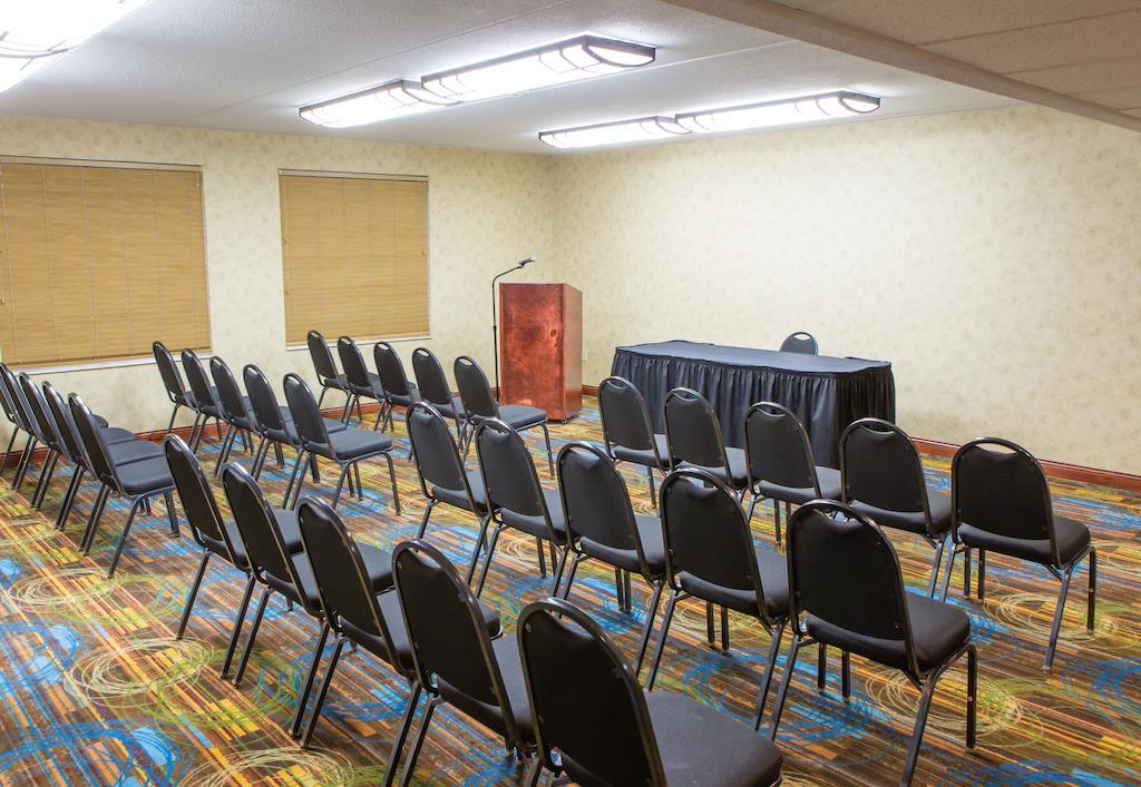 Courtyard By Marriott Toledo West Hotell Exteriör bild