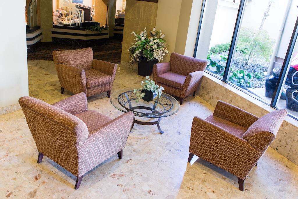 Courtyard By Marriott Toledo West Hotell Exteriör bild