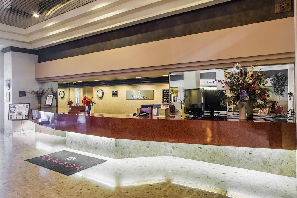 Courtyard By Marriott Toledo West Hotell Exteriör bild